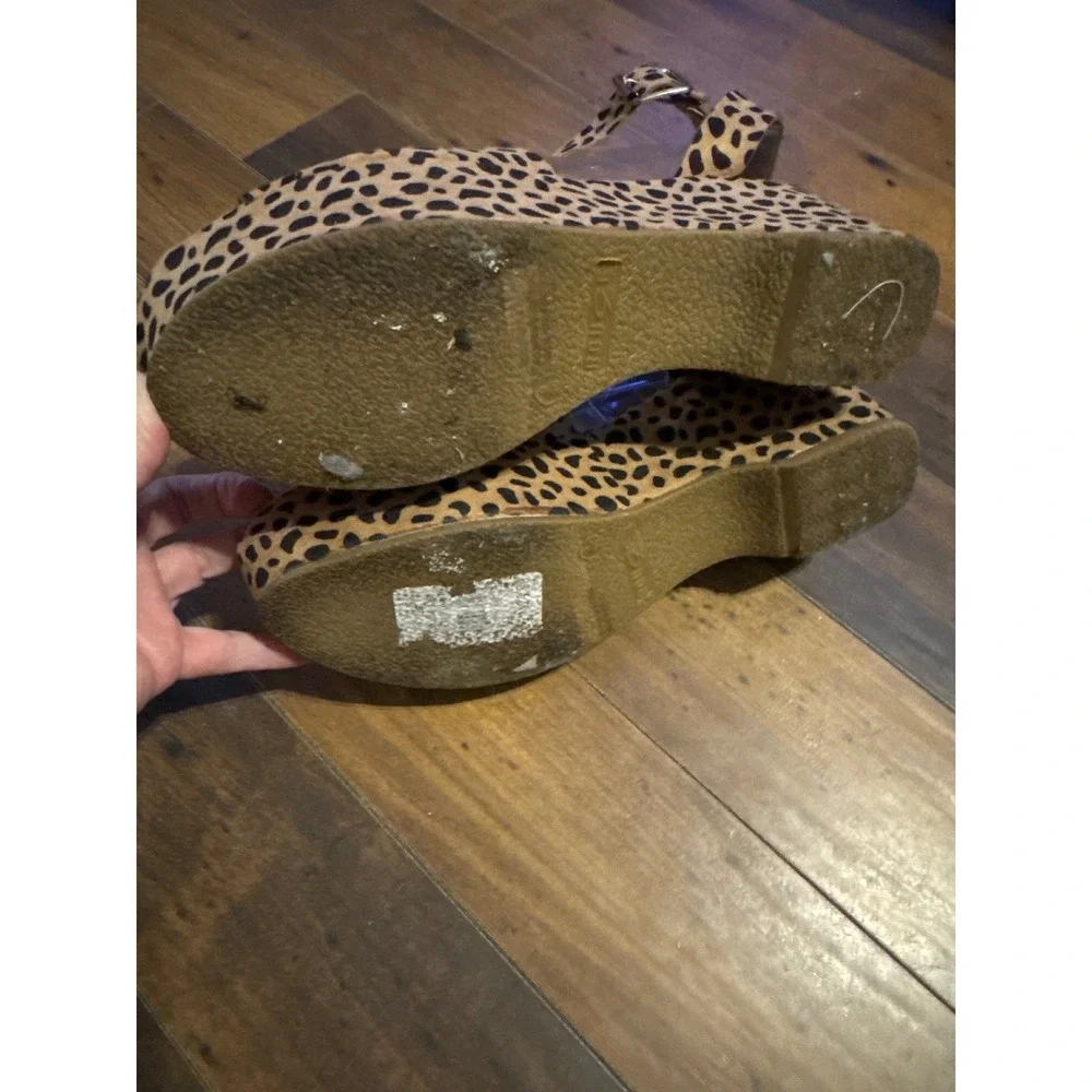 Rouge Platform Sandals Women's Size 9 Cheetah Print Ankle‎ Strap Chunky Heels